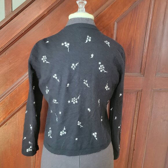 Ann Taylor Black Floral Embroidered Button-Front Cardigan Sweater Small 100% Ita - Picture 4 of 8